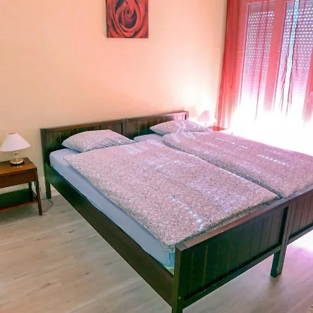 Imperia 10 By Interhome شقة *