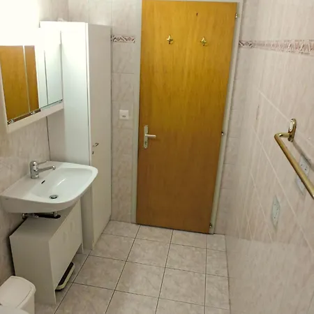 شقة Imperia 10 By Interhome كرانز مونتانا